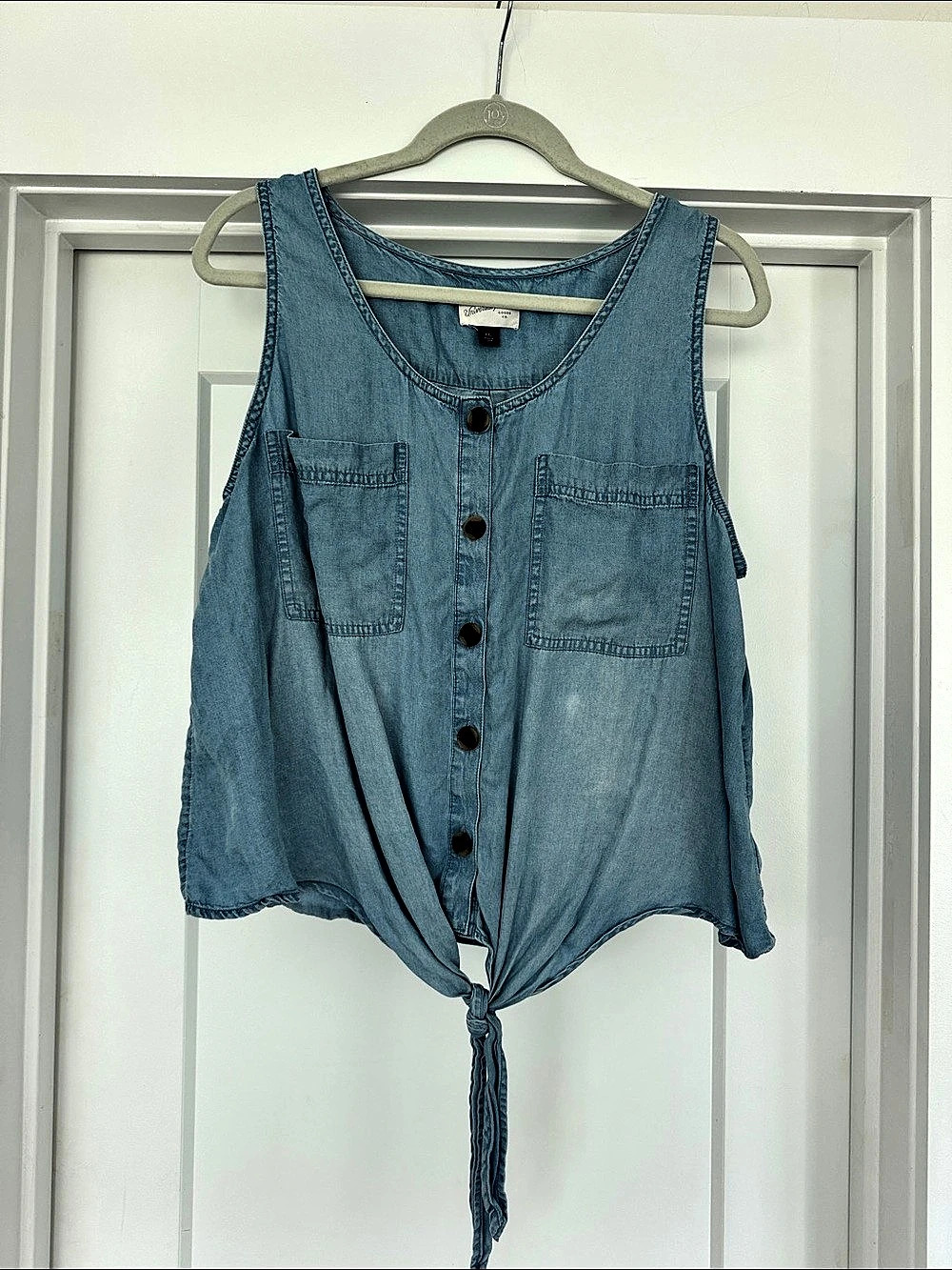 Universal Thread Blue Button Front Tie Hem Tank Top XXL